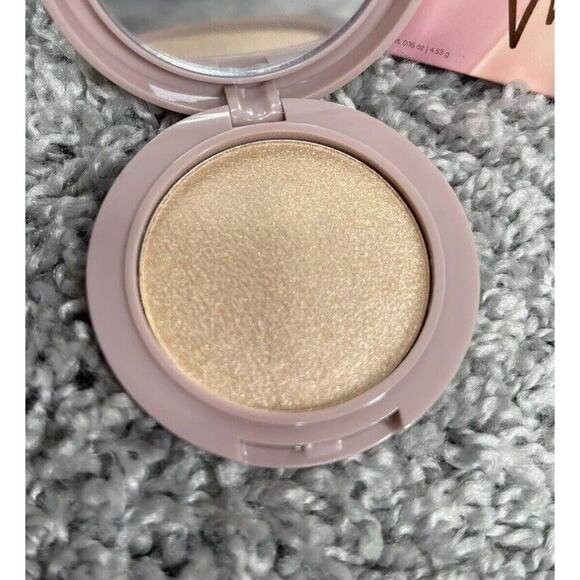 Mally Beauty Positive Radiance Skin Perfecting Highlighter Sparkling Champagne 7 - Picture 6 of 8
